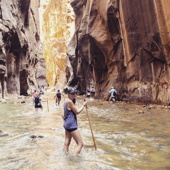 Meet your Posher, Lisa - Picture 1 of 1